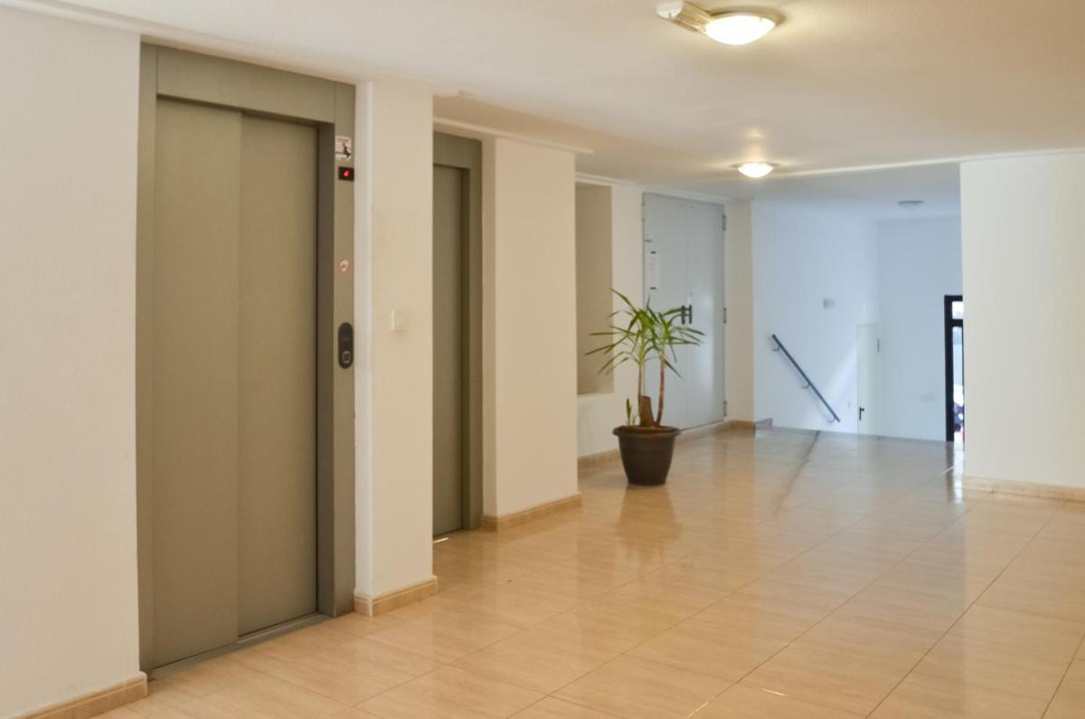 Schoene Wohnung Mit Pool , Wi-Fi Und Privat Garage Torrevieja Exterior foto